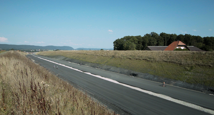 Autobahn (DE 2019)
Regie: Daniel Abma; 85 min.