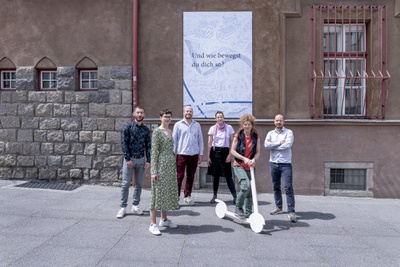 Autokorrektur Ausstellung Team (René Ziegler , Franz Koppelstätter, Uschi Reiter, Leonie Reese, Stefan Groh, Madlyn Miessgang)
Foto: Violetta Wakolbinger