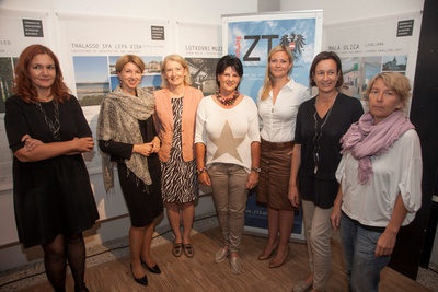 von Links: Mika Cimolini, Gaby Schaunig, Barbara Neubauer, Ines Obex-Mischitz, Raffaela Lackner, Barbara Frediani-Gasser,
Anja Planiscek