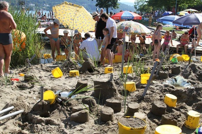 AUS SAND GEBAUT