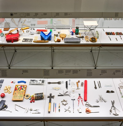 Blick in die Ausstellung "No Name Design" im aut