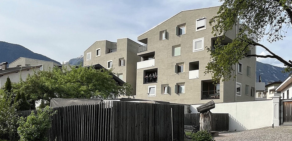 Blick vom Mathoigarten aus auf das Quartier am Raiffeisenplatz – © aut Blick vom Mathoigarten aus auf das Quartier am Raiffeisenplatz