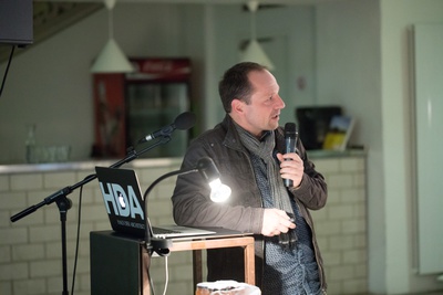 © Thomas Raggam