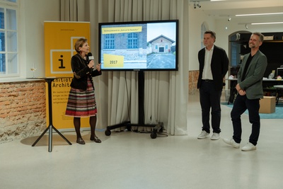 Landtagspräsidentin Brigitta Pallauf war eine der Gratulantinnen bei der Jubiläumsfeier 30-Jahr-Initiative Architektur