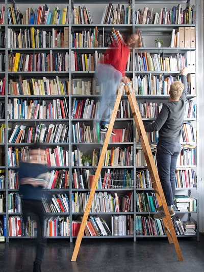 Das Archiv Iris Meder im heutigen Vereinslokal der ÖGFA, Liechtensteinstraße 46a/2/5