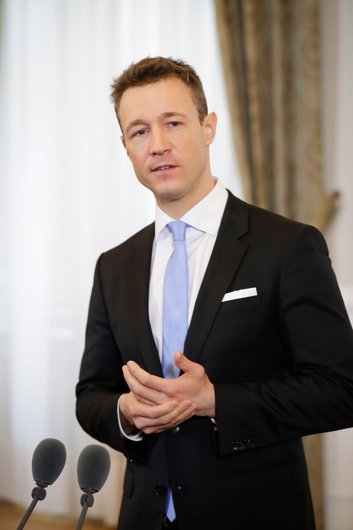 Bundesminister Gernot Blümel beim Pressestatement vor dem Ministerrat am 14. März 2018