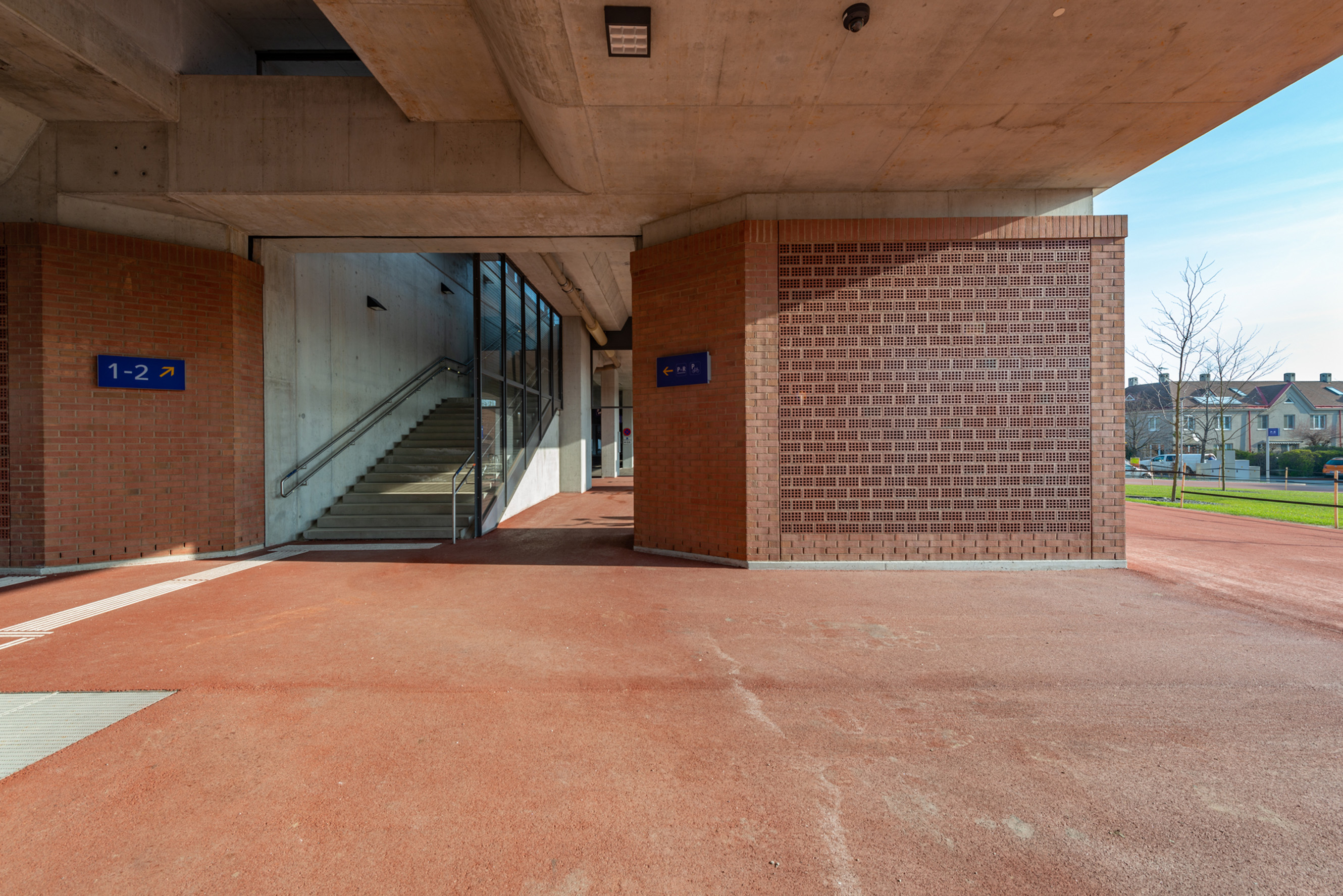 NÖ_Bahnhof Hennersdorf_bild-4von12_bhf_hennersdorf_2019_004.jpg.jpg