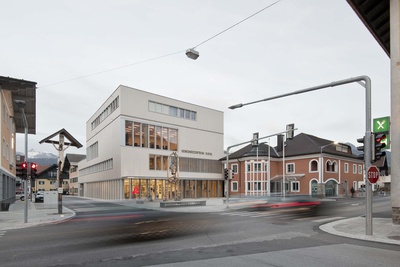 Gemeindezentrum Kuchl – Bauherrschaft: Errichtungsgemeinschaft-Markt 25; Architektur: LP architektur ZT GmbH, Arch. DI Thomas Lechner